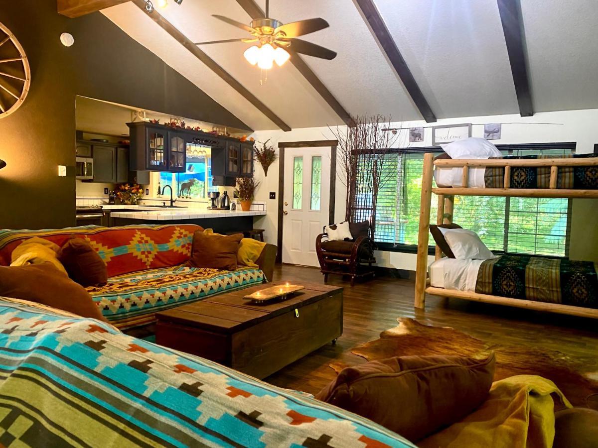 Cozy Bird House W Big Screen! Mount Hood Village Экстерьер фото