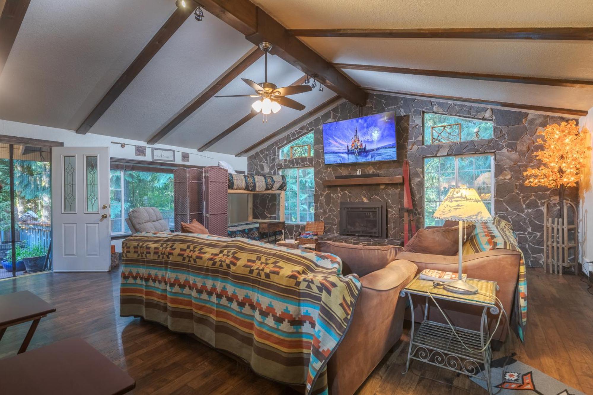 Cozy Bird House W Big Screen! Mount Hood Village Экстерьер фото